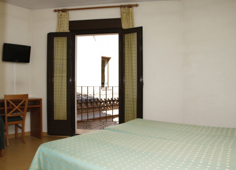 Yit Conquista De Toledo Hotel Szoba fotó